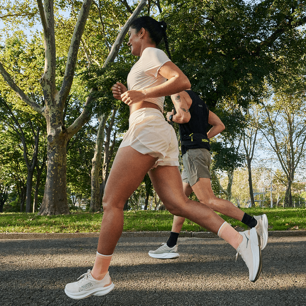 พาไปรู้จักรองเท้าออกกำลังกาย รองเท้าเทรนนิ่ง 10 รุ่นสำหรับผู้หญิง - ผู้ชาย - Rev Online