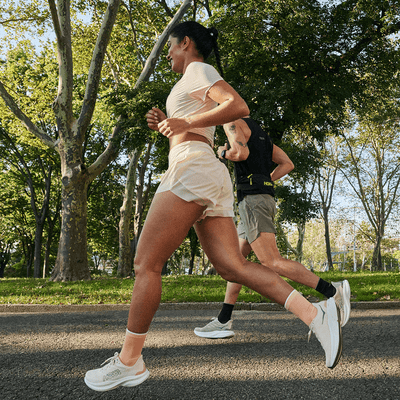 พาไปรู้จักรองเท้าออกกำลังกาย รองเท้าเทรนนิ่ง 10 รุ่นสำหรับผู้หญิง - ผู้ชาย - Rev Online