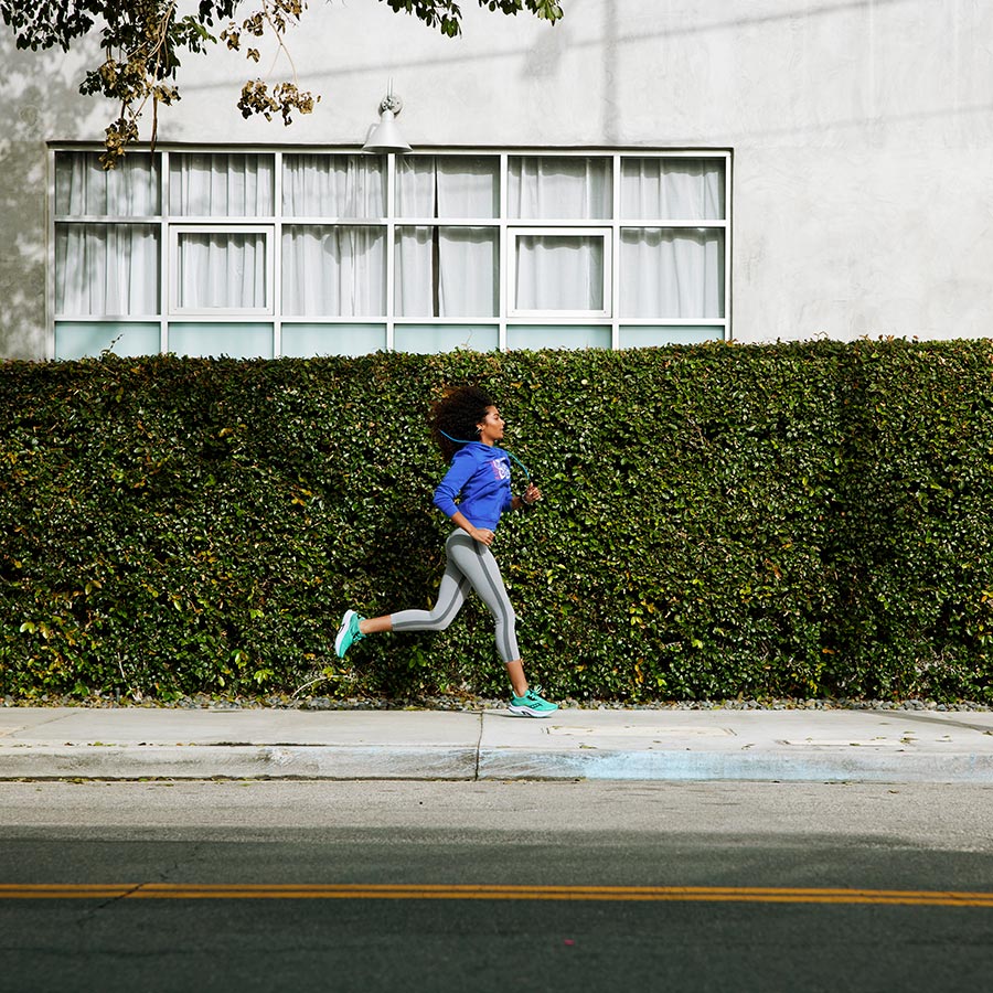 การออกกำลังกายแบบ Weight training VS Cardio  แตกต่างกันอย่างไร - Rev Online