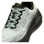 NIKE VOMERO PLUS SE รองเท้าวิ่งถนนผู้หญิง - Rev Online